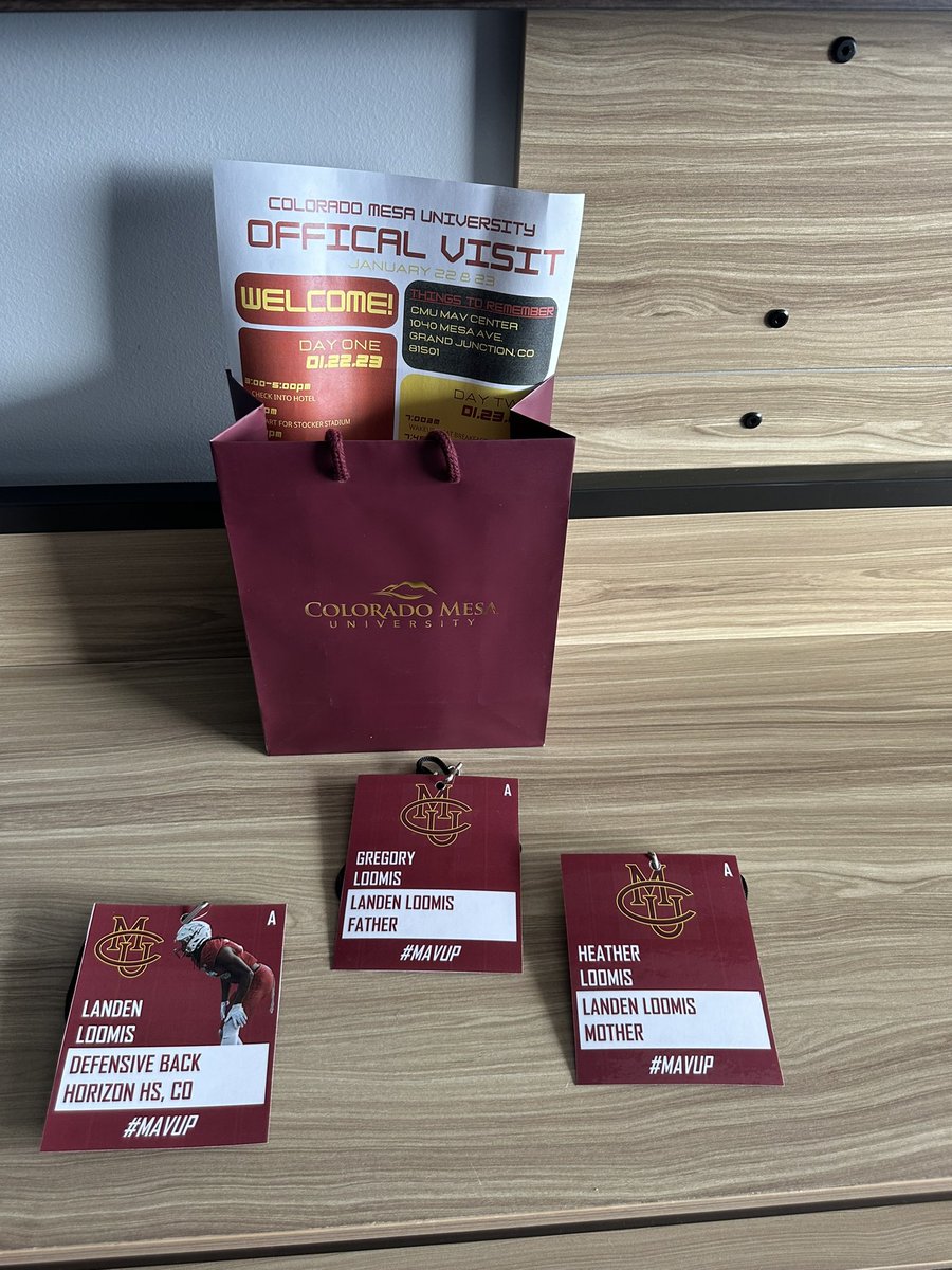 ghloomis0815 tweet media