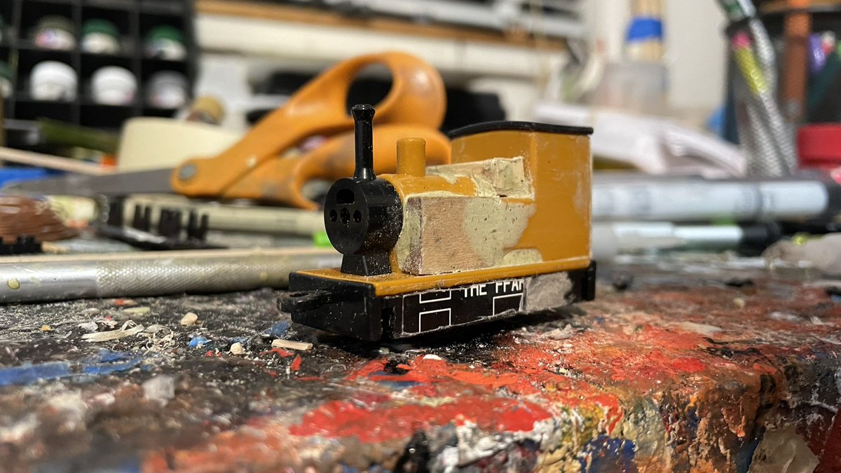 I haven’t given up TrackMaster that much. I’m still keeping a lot of my TM engines despite moving to OO Gauge.

This also means The Nakayoshi Skarloey engines as well. 

With that being said, here’s what I’ve worked on: