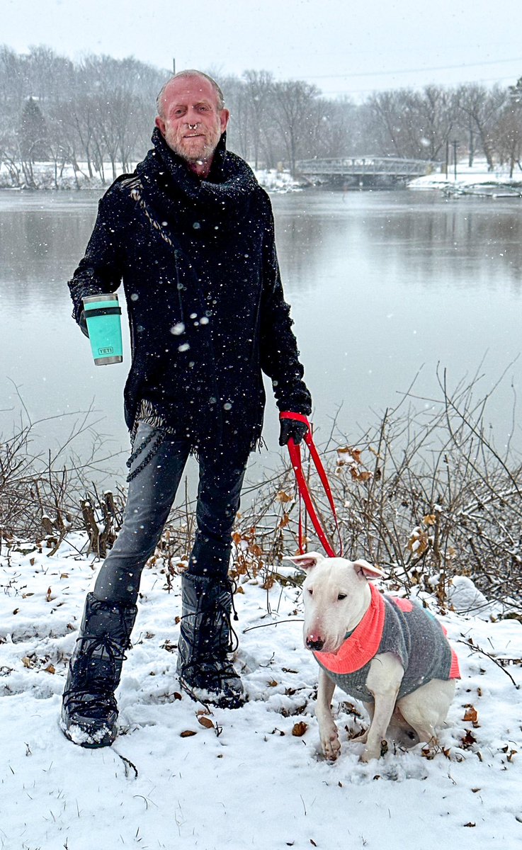 ml_hades's tweet photo. Snow again. I took something to sit on to drink my coffee. #Demobaza hooded sweater #HaiderAckermann wool t-shirt #RickOwens Larry degrade jeans #JeremyScottxMoonBoot #LouisVuitton Black as Night belt chain #RadHourani muffler #BarneysNY gloves #sunglasses left on kitchen counter https://t.co/sRMVq7CfGQ