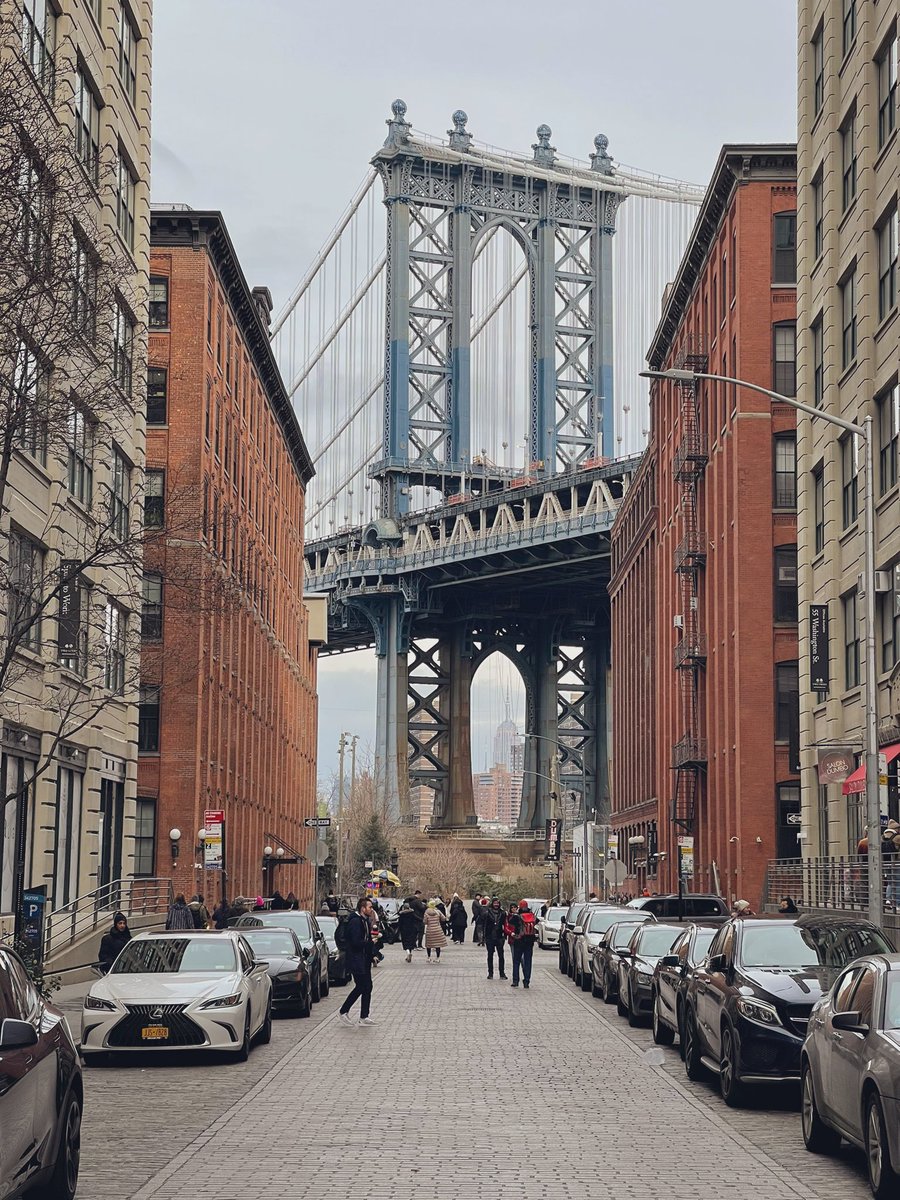 TaylorStewart20's tweet photo. Brooklyn is like living in the 1950s all the time. https://t.co/JL8Aguepbq