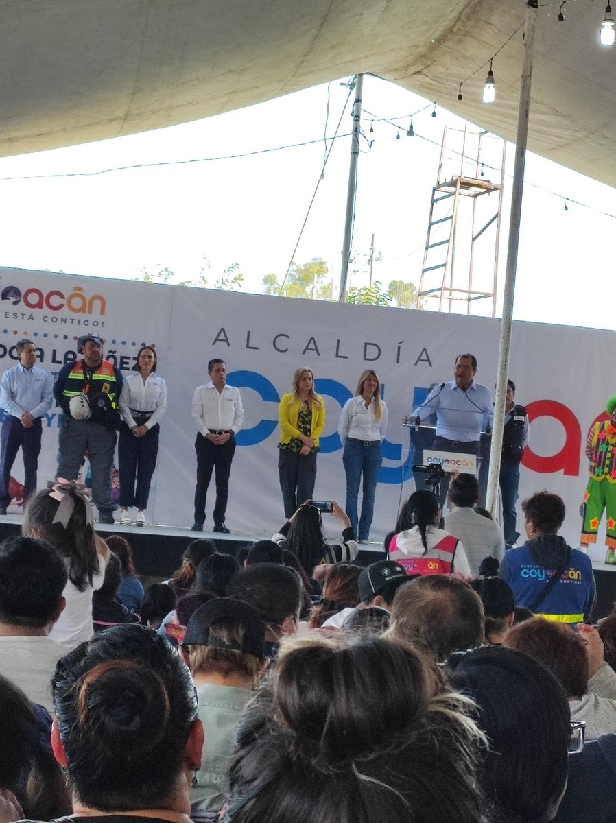 Bluh29's tweet photo. Festejando a la niñez de la @Alcaldia_Coy @giogutierrezag @obdulioA @DesireeNavarro https://t.co/rhEDQbRlgQ