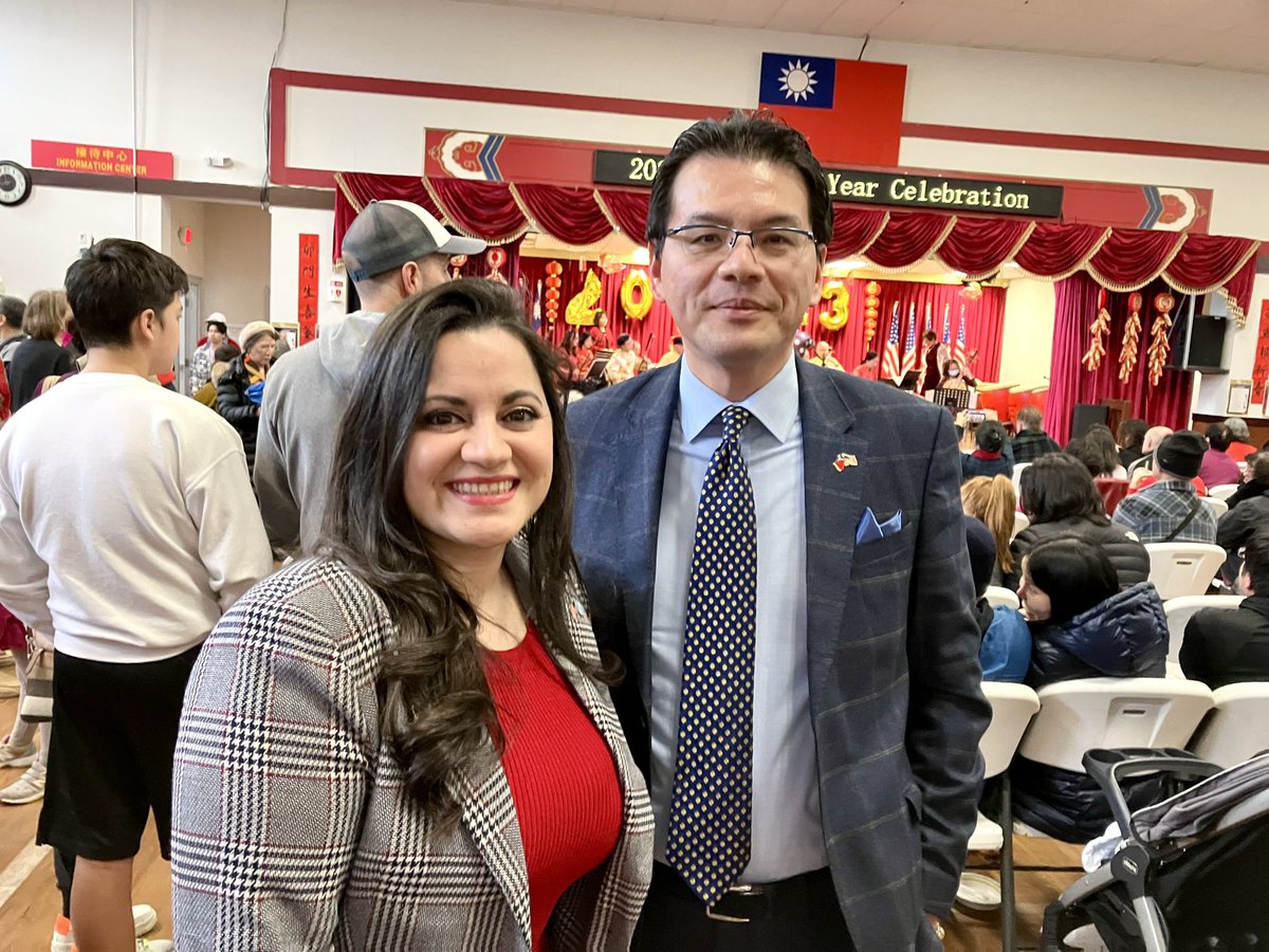 teco_in_atl's tweet photo. #LNY2023 #YearRabbit 🐰🧧🏮🎊Kick off the first day of the year of rabbit. TECO in Atlanta celebrates with our Taiwanese community and international friendsto experience the authentic LNY’s culture.(1/2) https://t.co/ys4DdkyqDt