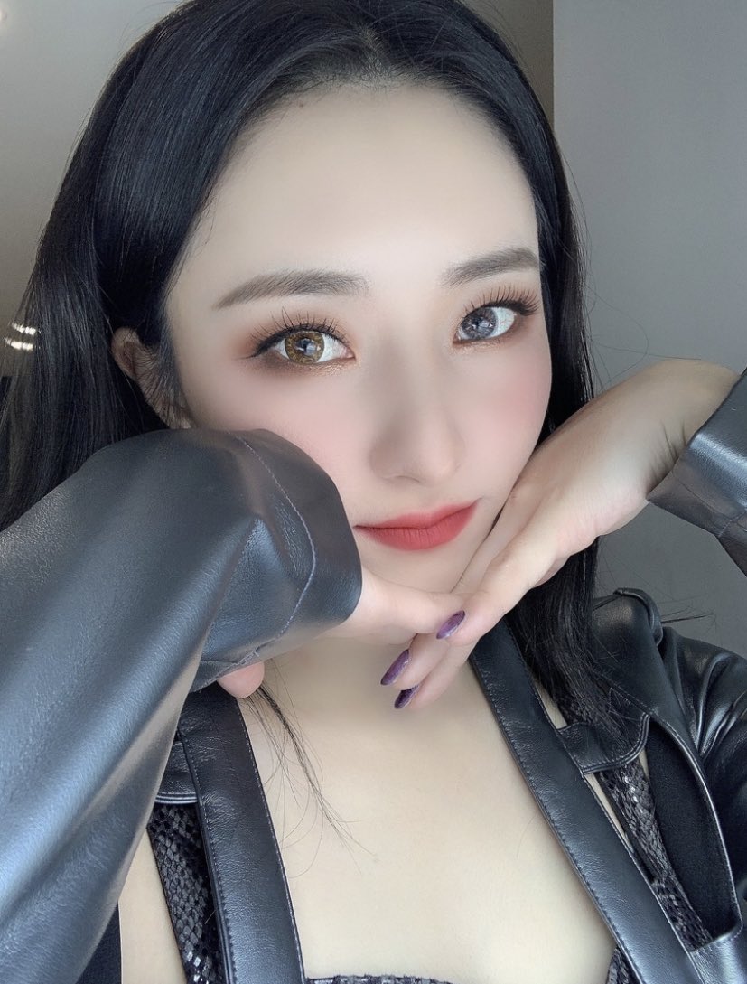 333_witches's tweet image. Bien confiada en mi misma me dije que el que tenga miedo a morir que no nazca, así que reuní todo el valor para asistir al  #𝐓𝐖𝐈𝐍𝐊𝐒_3rd𝗖𝗕𖤣, queriendo hacer #𝗸𝗻𝗼𝗰𝗸𖡫𝒌𝒏𝒐𝒄𝒌 en los corazones de estas pokeñas. 🫶🏻

𝐍ightcord at 𝟸𝟻:𝟶𝟶 ✟ 𝚃ɪᴀʀᴀ