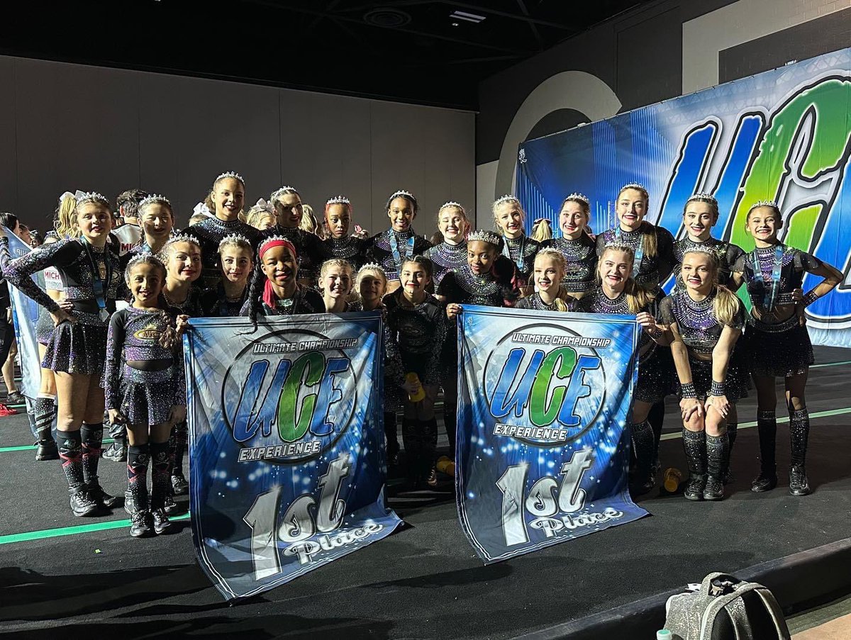cheermotorcity's tweet photo. MCC had a great day down in Toledo, OH! #ProudToBeMCC #BetterTogether #CSLTNE https://t.co/Tk73ZcLmK0