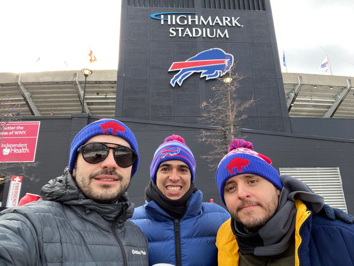 XimeMor's tweet photo. #NFLPlayoffsEnTUDN @pepesegarra @adevaldes @EnriqueBurak 
Saludos desde búfalo https://t.co/PShjXIHN9j