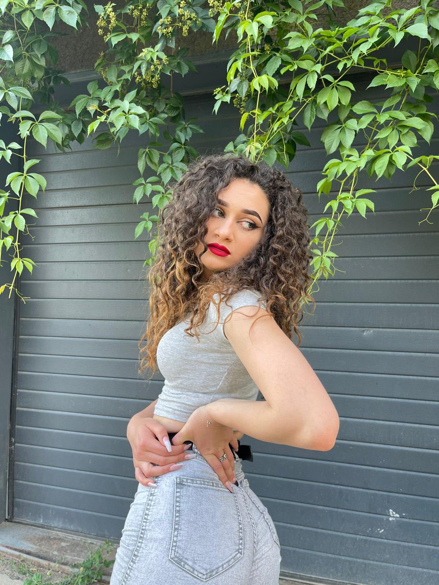 BabbyRamy's tweet photo. 18, Curly and an OnlyFans account

That’s me 🥺💕 https://t.co/VQsGNaRZrZ
