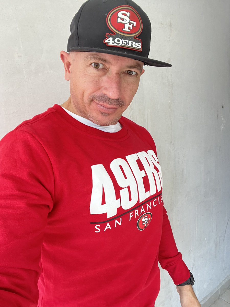 GRamirezrojas02's tweet photo. #NFLPlayoffsEnTUDN   Vamos súper 49ers🏈 https://t.co/lTqhulyICh