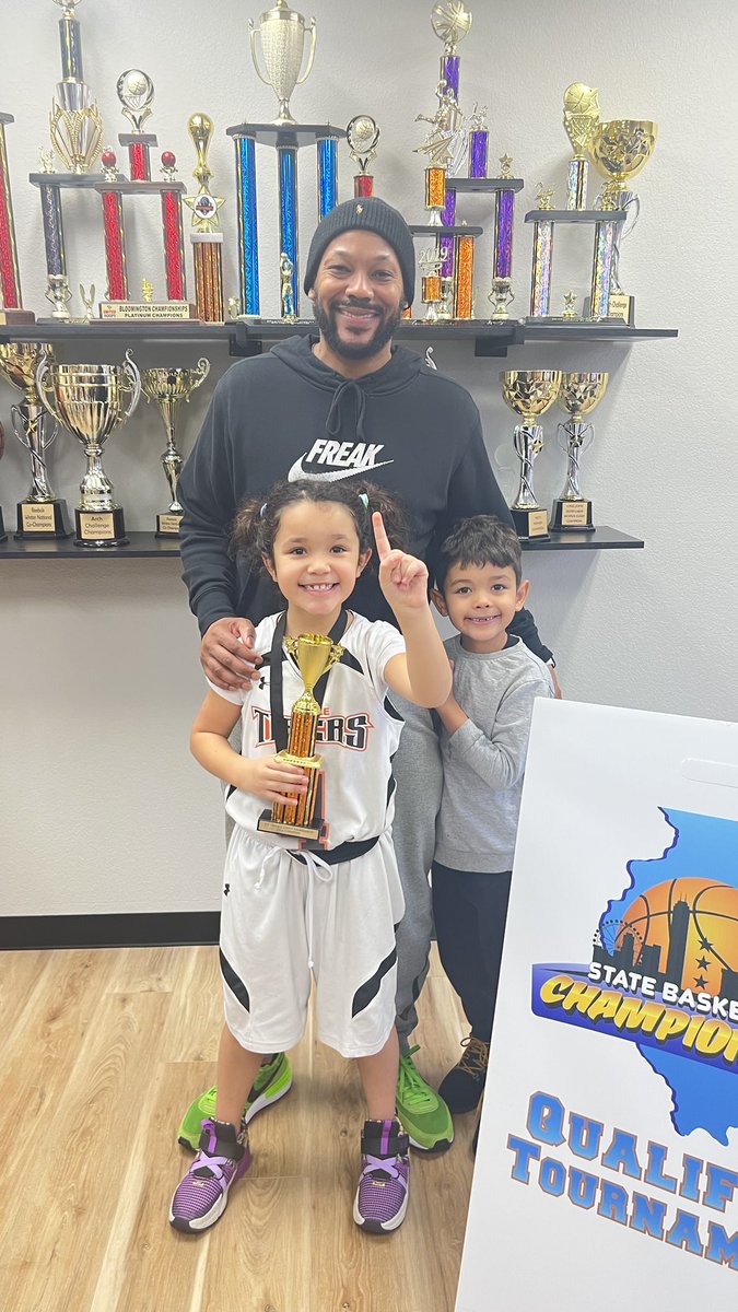 The girls have been practicing hard over the last couple of weeks, and it paid dividends today. Tournament Champs. Back to the lab this week. #Belegendary