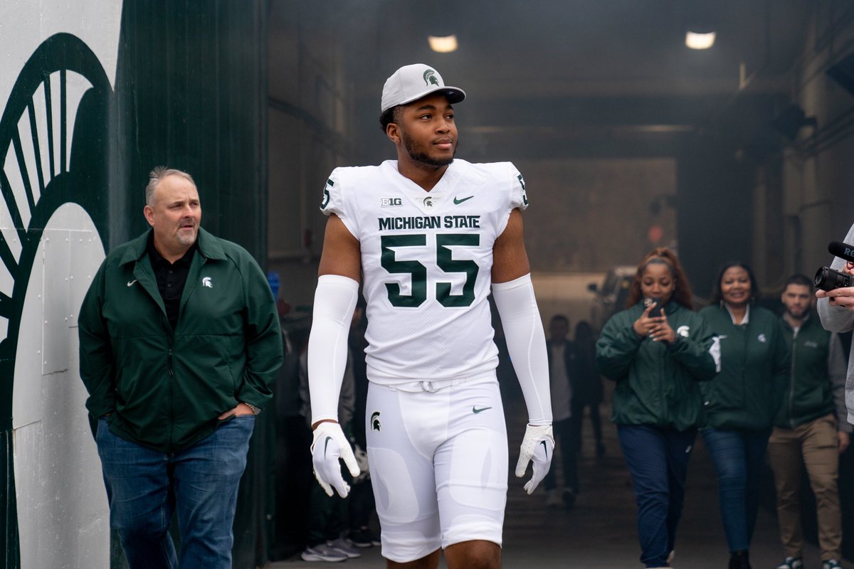 v1_chim's tweet photo. Thankyou @MSU_Football for a great visit! @CoachCKap @CoachLail https://t.co/QUh8zRUKHE