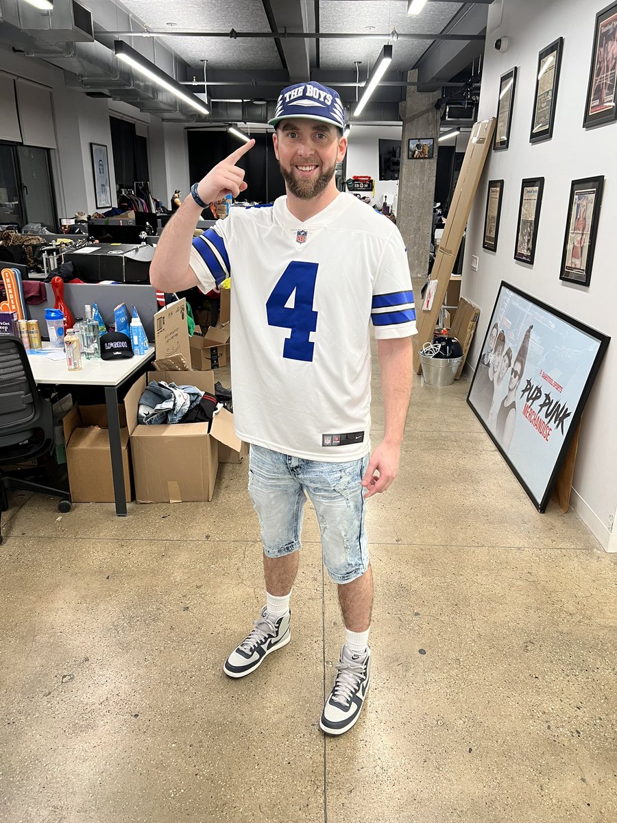 BarstoolBigCat's tweet photo. Oh My God https://t.co/8VNJh0akwa