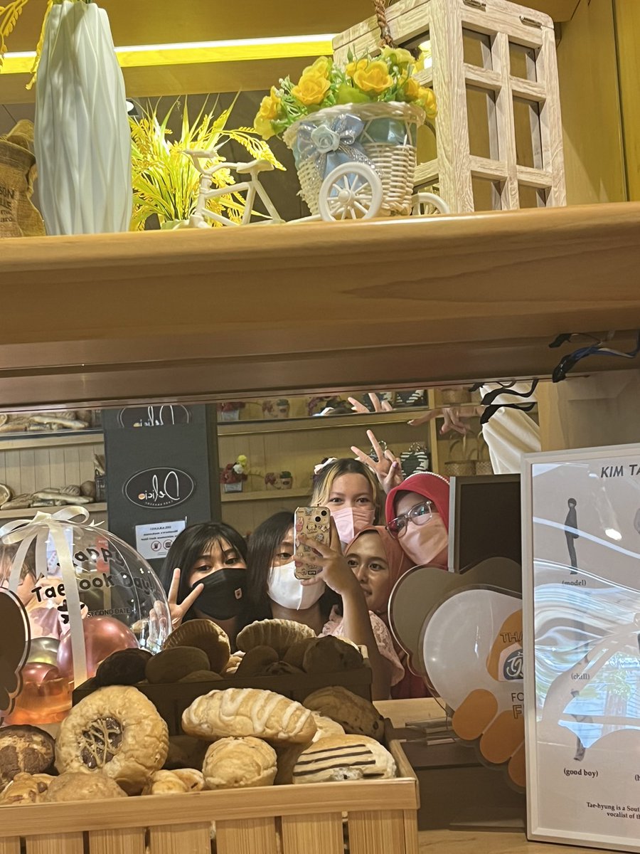 llemonadeee_'s tweet photo. Thank you @SecondDate_TK yesterday's so fuuuuuuuun💜💜💜💜💜💜 https://t.co/4ZlHb55Fgm
