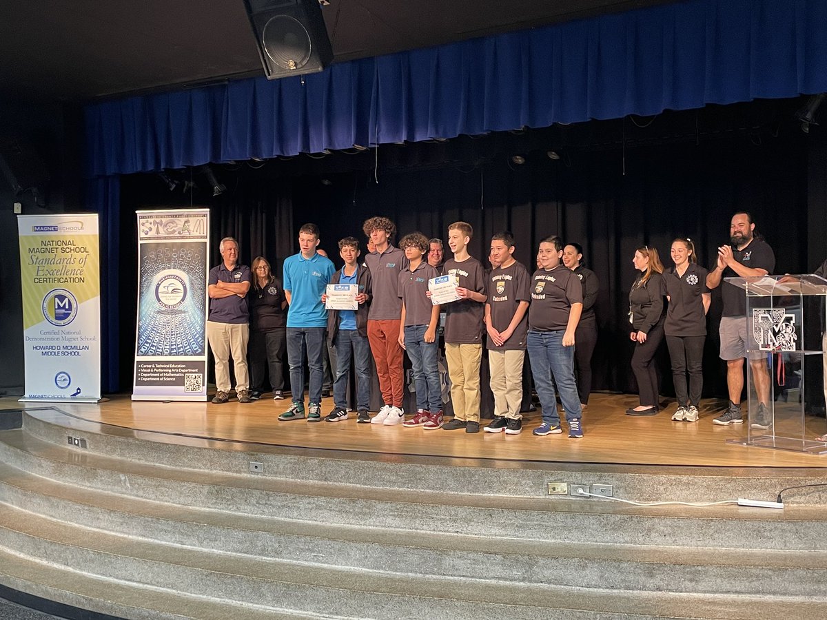 IprepNorth's tweet photo. On a Sunday, our #iPrepNorth @VEXRobotics teams compete as strong as ever while representing @MDCPSNorth and @miamimagnets ! @SuptDotres @STEAMDesignated @MDCPSRobotics @MichaelSakowicz https://t.co/bTMEdXf07M