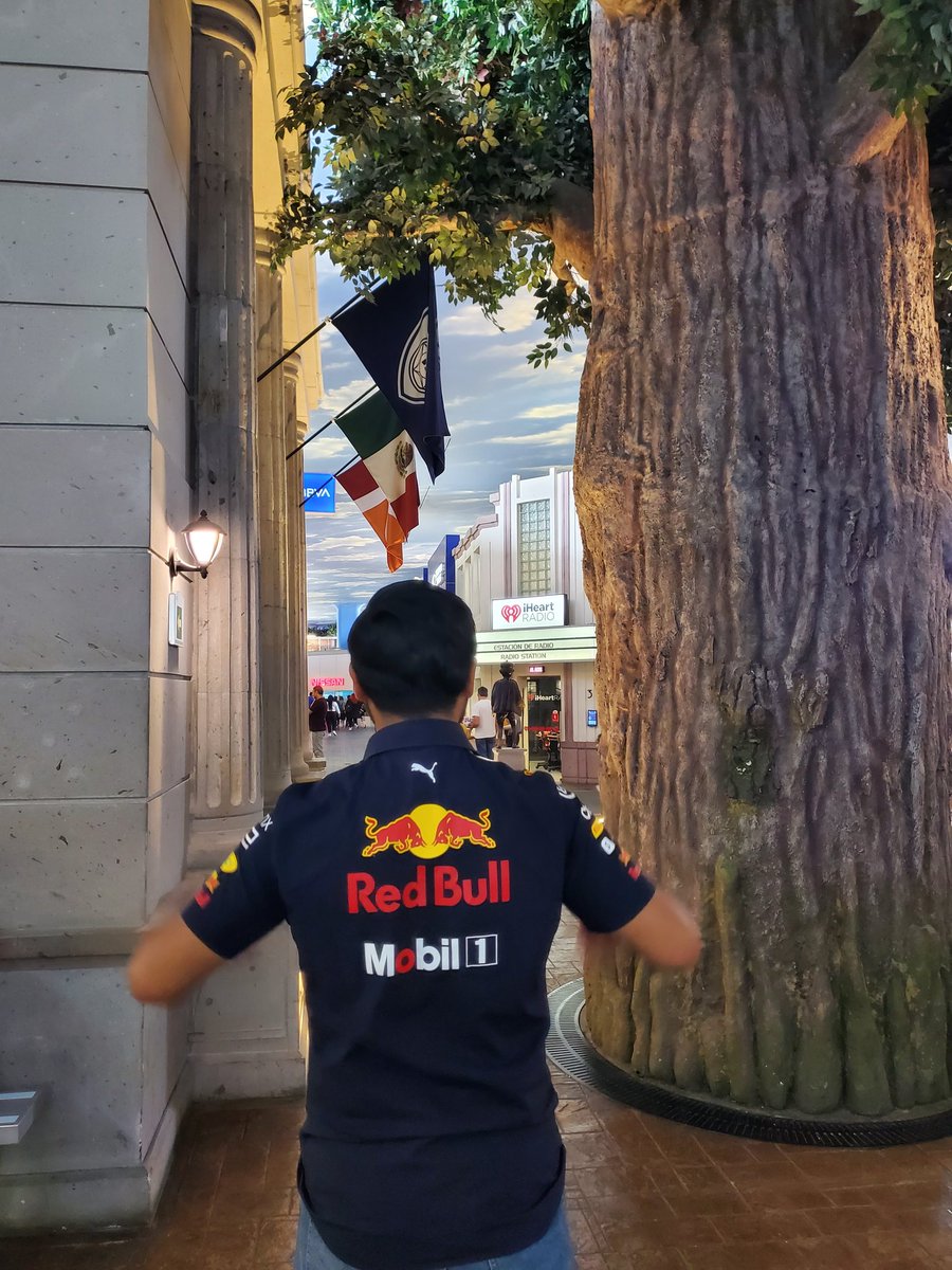 AlanVar111's tweet photo. @SChecoPerez https://t.co/WvcVef6h5J