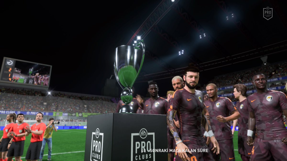 IstanbulCosmos's tweet photo. Şampiyonluk bizim, kupa bizim!
#WeAreTheChampions
#CosmosTime 🟢🟠
@barkinbako #39
@berk_firat #99
@cannazli13 #13
@MertUlusoy1907 #10 https://t.co/hLKITRxGJi