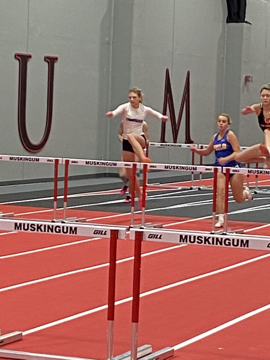 ladycatstrack's tweet photo. Indoor 2023 #fearless#beacompetitor https://t.co/SodRJrWSCL