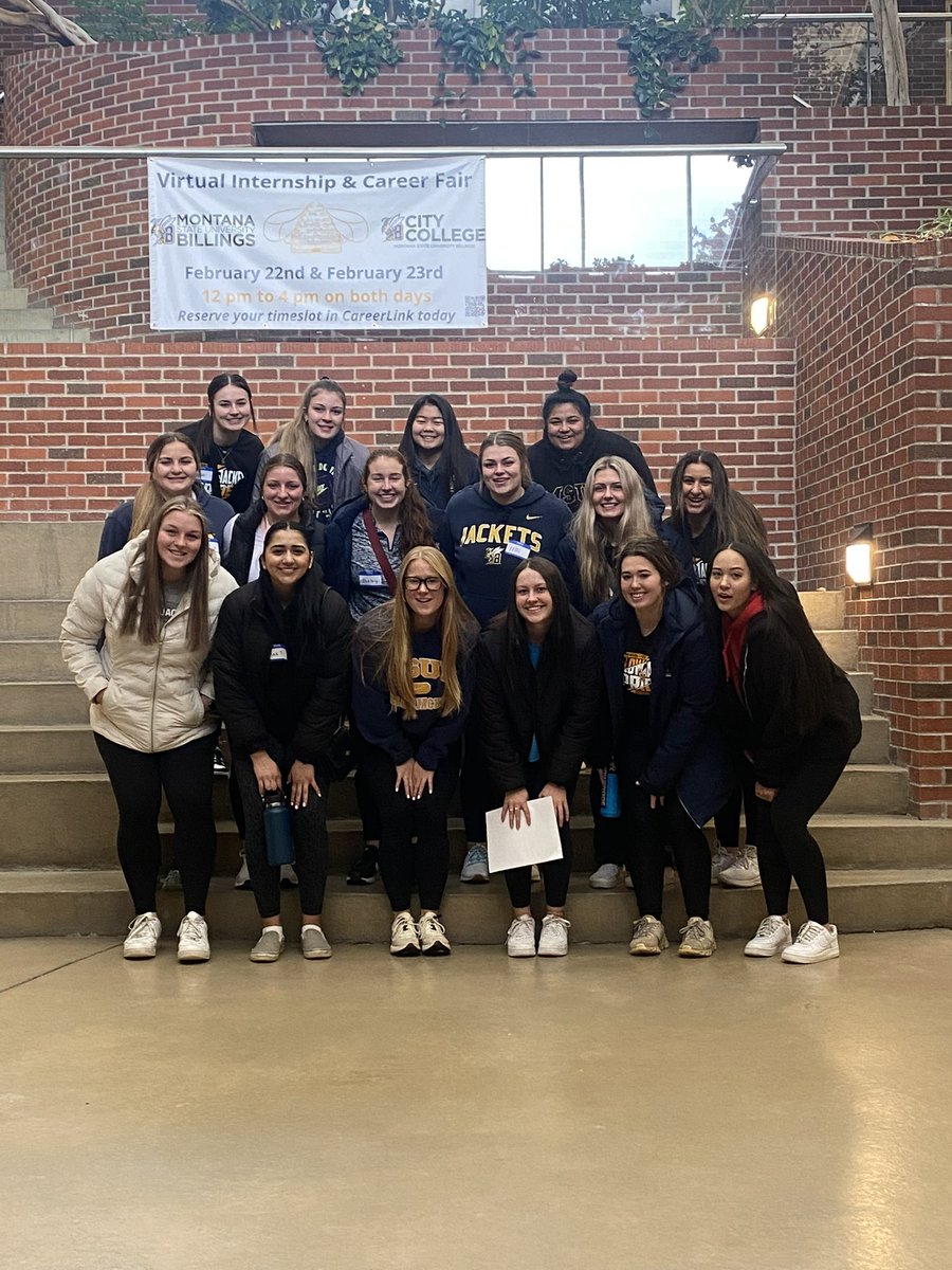 MSUBSoftball's tweet image. We are 11 days away!! 
Yesterday our team volunteered with MSUBs Service Saturday and helped sort items at some local bargain centers! #WellRoundedAthletes #Volunteering #JacketCommunity