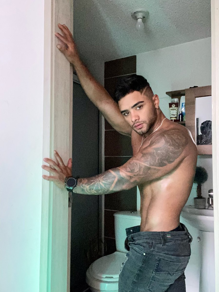 abbel_fox's tweet photo. Let me be your man👉🏽👈🏽 https://t.co/I2i2FSCdEA