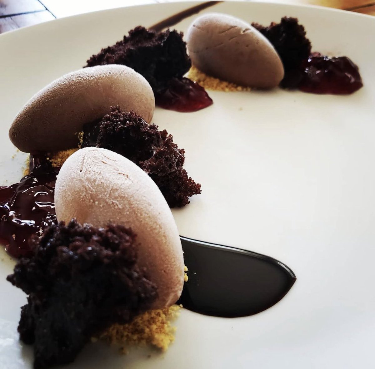 I mean if you aren’t pushing yourself, what are you even doing! It’s crush it season! Peanut Butter and Jelly Dessert with Chocolate #dessert #chef #personalchef #chocolate #peanutbutter