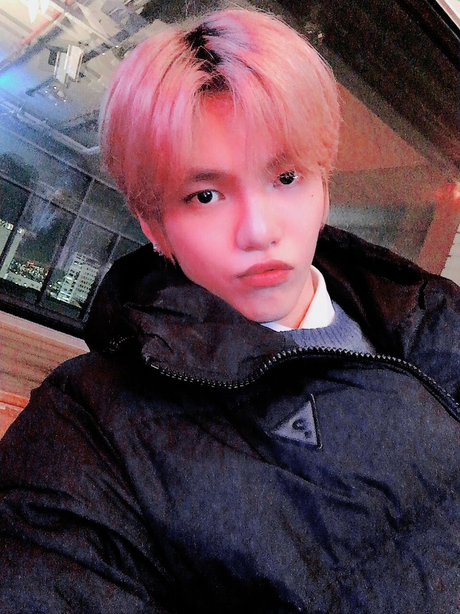 verimemeable's tweet image. ⠀   ⠀   🍒 ・⠀   𝐕𝐑𝐂𝐑   event⠀   !⠀   220123⠀    :⠀   #𝐓𝐖𝐈𝐍𝐊𝐒_3rd𝗖𝗕𖤣⠀   +⠀  #𝗸𝗻𝗼𝗰𝗸𖡫𝒌𝒏𝒐𝒄𝒌 .

Dämon se hace presente ya en el regreso de estas bonitas a la espera de disfrutar mucho de su show, ¡todos les deseamos la mejor de las suertes!