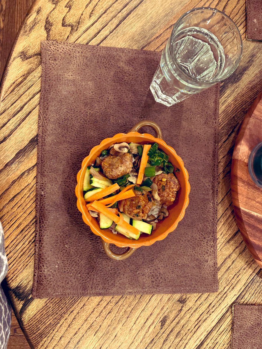 AMA_Alyssa's tweet photo. I meal prep dinner and lunches for my week every Sunday. This is one of my meals. Sriracha Asian flavor Turkey meatballs with green onion, pickled carrots, zucchini, onion, mushrooms and rice. It was worth the work. https://t.co/uKICtLCE0C