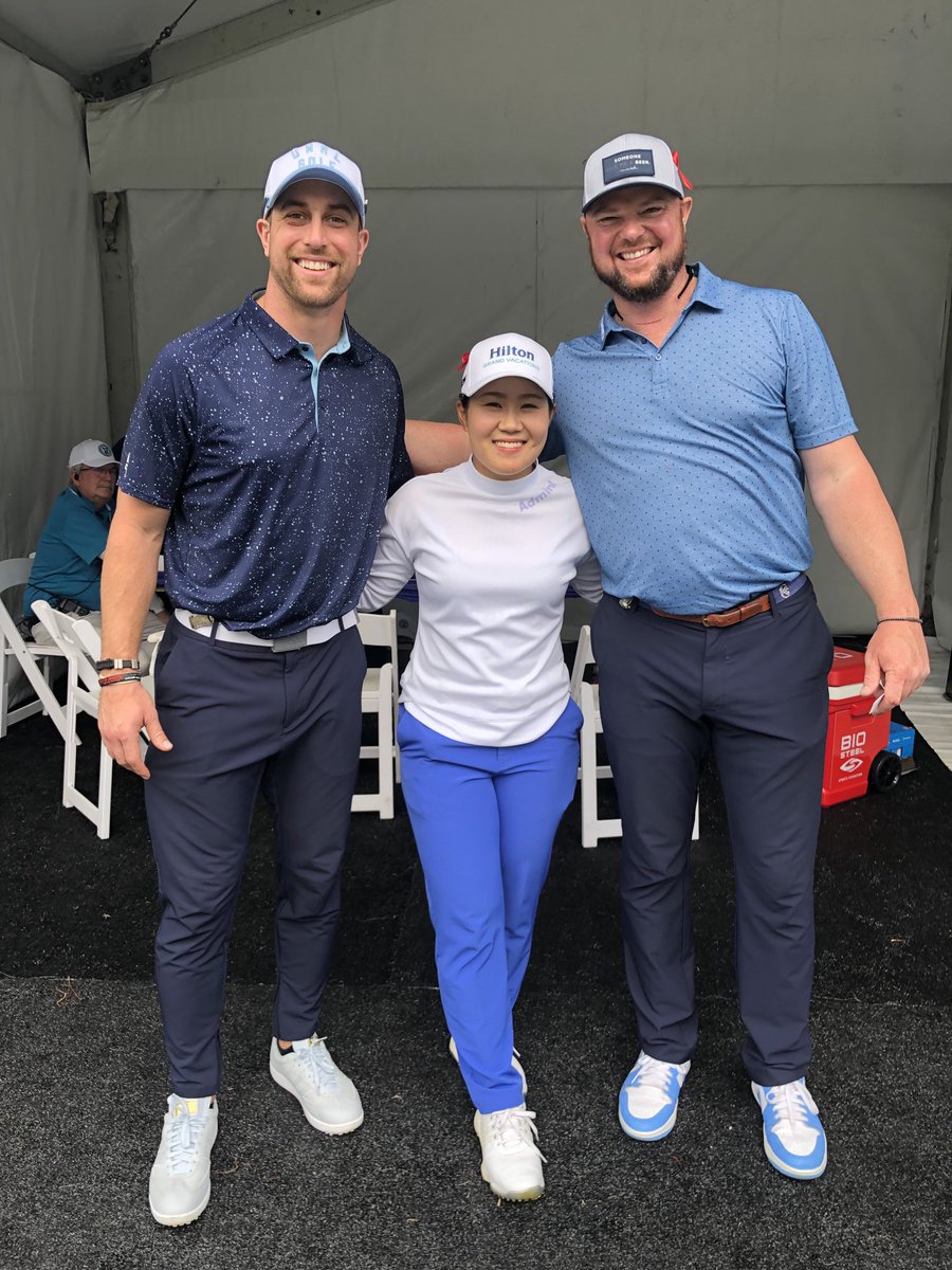 JLester34's tweet image. Scenes from another amazing experience at the @HiltonGrandVac @LPGA #TOC. I remain in awe of how incredible these women are. Had the pleasure of playing with AJ, Buchy, Smoltzy, and @athielen19, also got to catch up with man @TaylorTwellman. #HGVLPGA