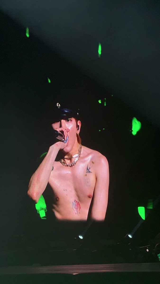 CONCHETUMAREEEE #NCT127inChile
