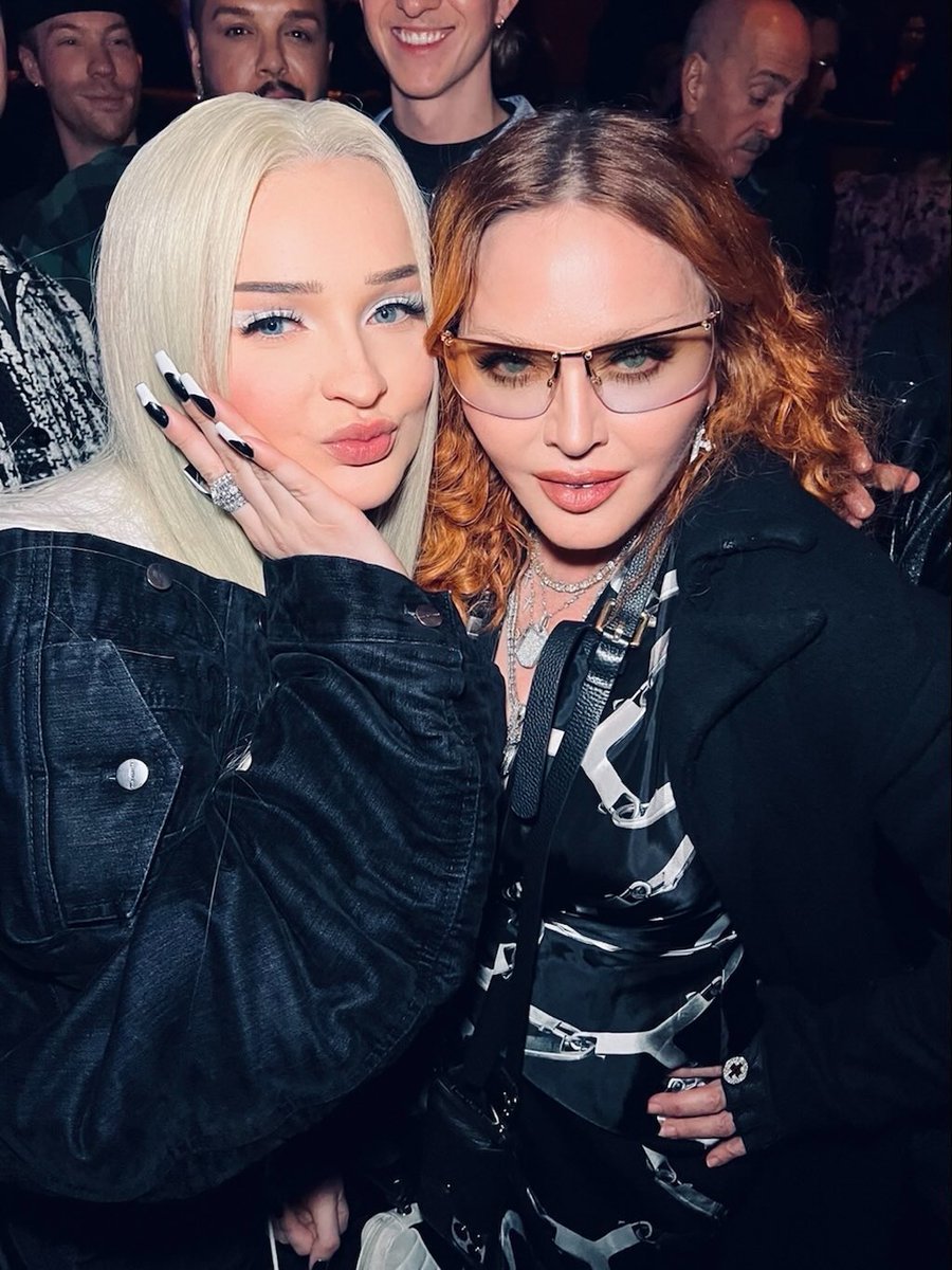 kimpetras's tweet photo. АННHНННННН!!!!!!!! https://t.co/USGeEv5IQR