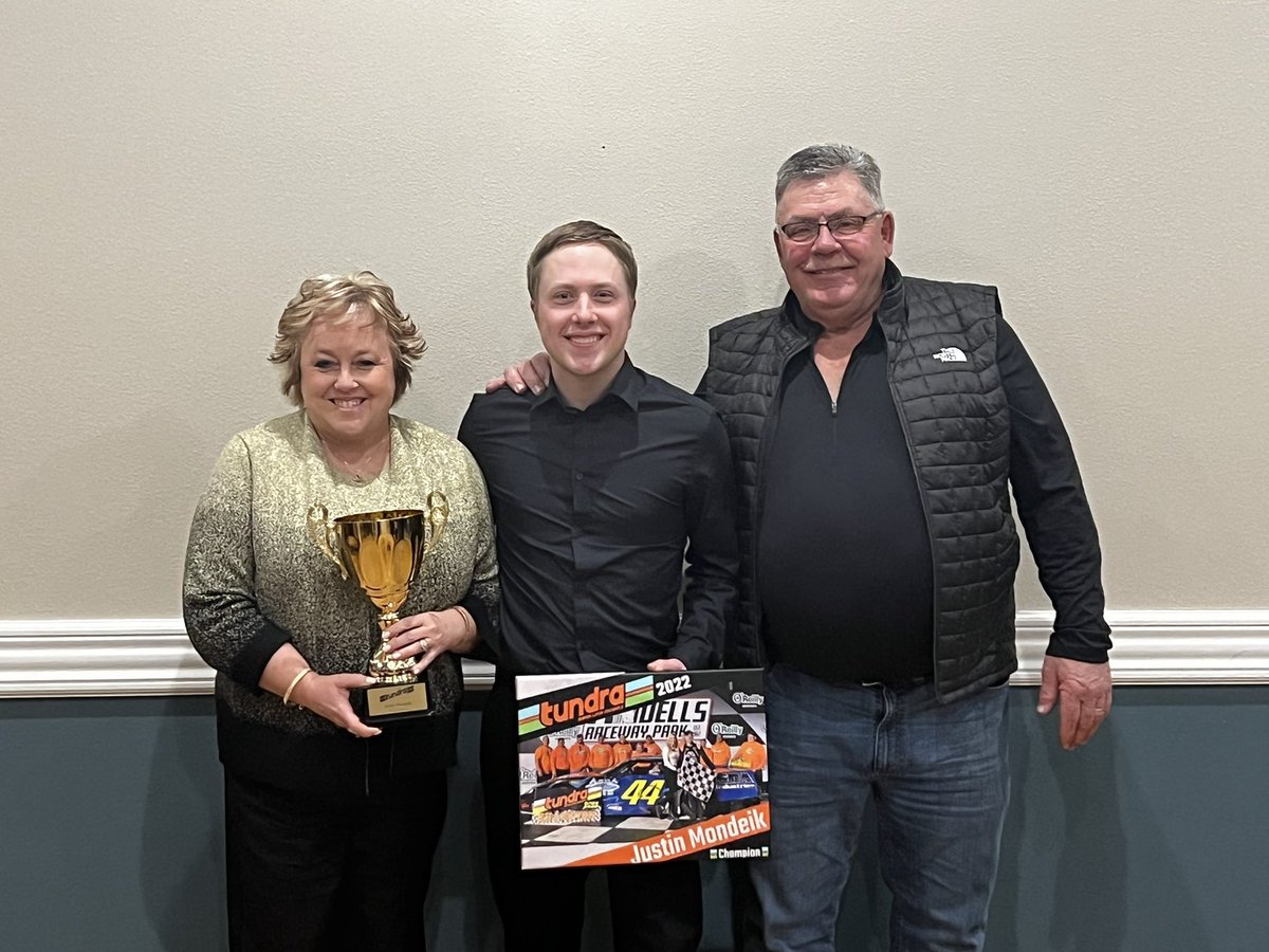 JustinMondeik44's tweet image. Amazing night at Fremont River Deck celebrating our @TUNDRAslms season championship! Excited to defend our title in 2023! #TOBYCar