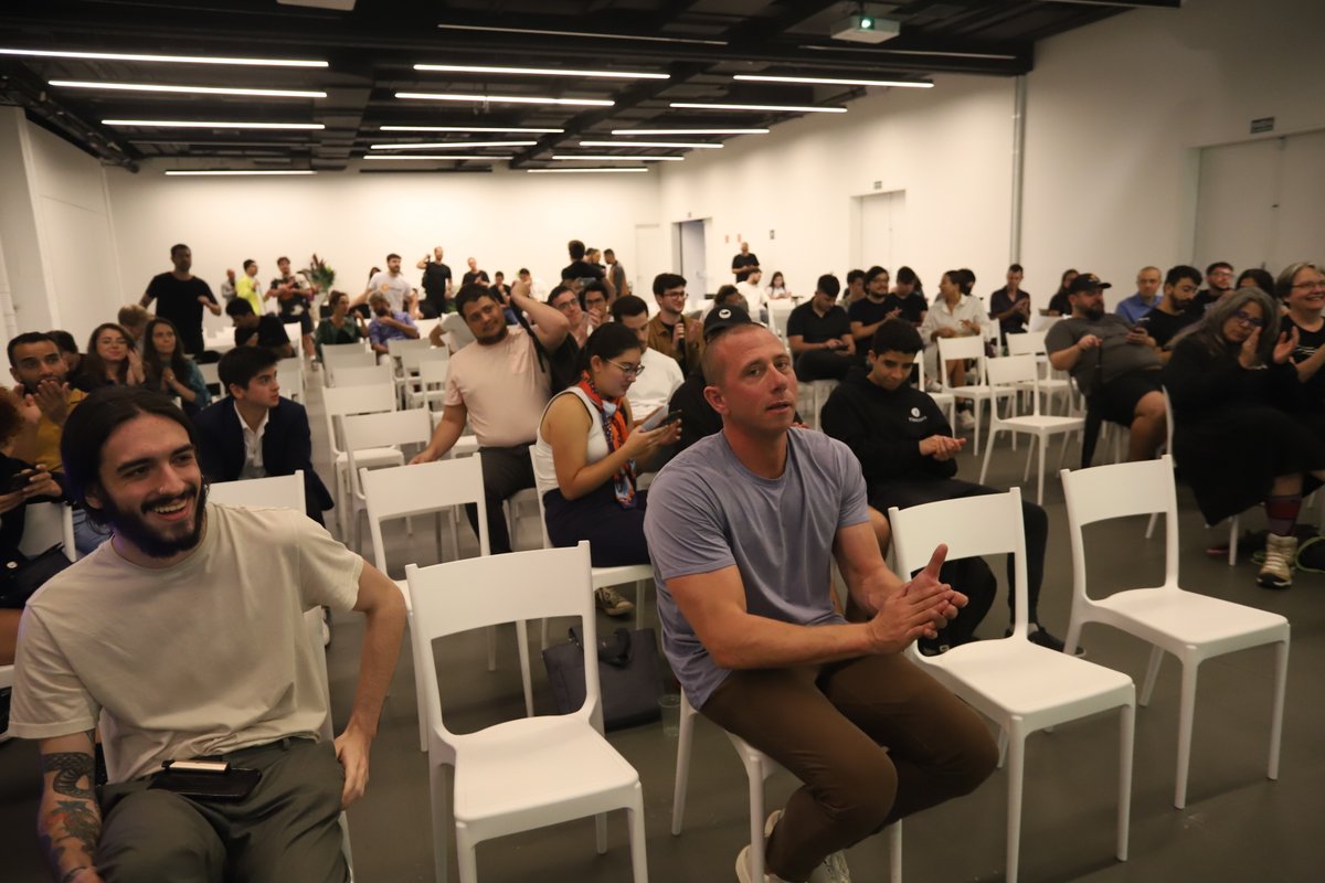 dabit3's tweet photo. Thank you @ethsamba for organizing the @LensProtocol x @fleekxyz event in São Paulo!

We've onboarded almost 100 developers + creators this week into Lens &amp; recognize the incredible amount of talented builders in the region. Excited to see what's next with this growing community. https://t.co/kmMXqSQCf5