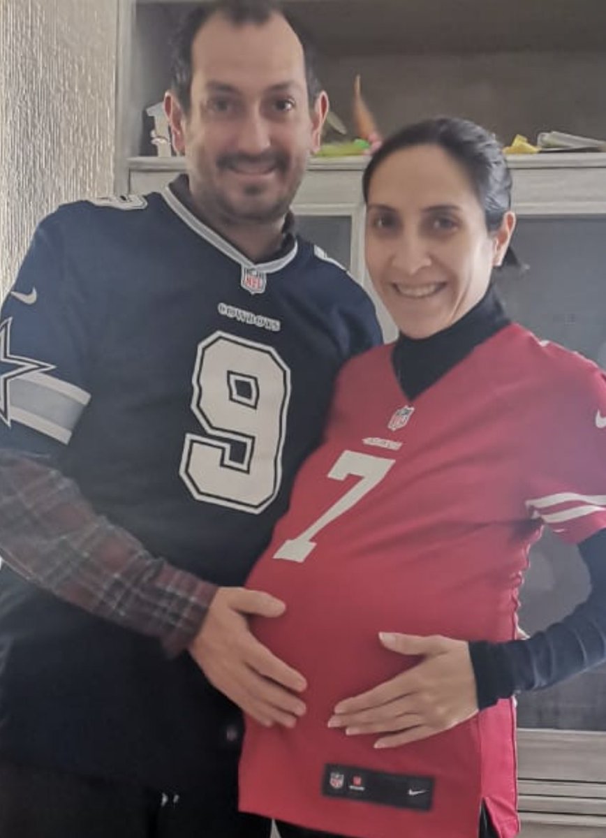 gabsdesign's tweet photo. #NFLxFSMX #Cowboysvs49ers 🏈🏈🏈 https://t.co/JpkyHexYKj