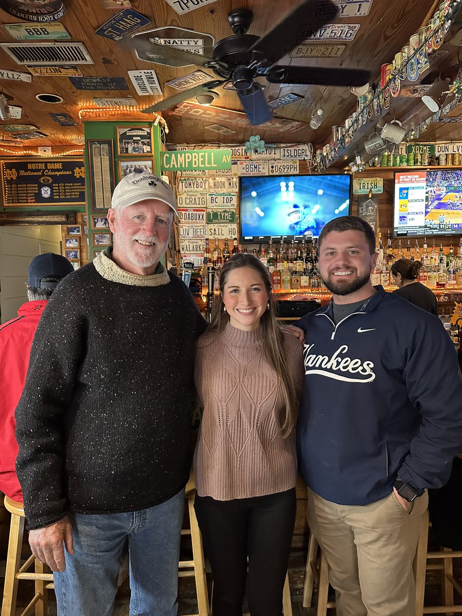 Day trip to Sullivan’s Island yesterday🏝️☀️ visited Dunleavy’s Pub where my dad worked 30 years ago and met the owner who was fond of my Yankees gear lol