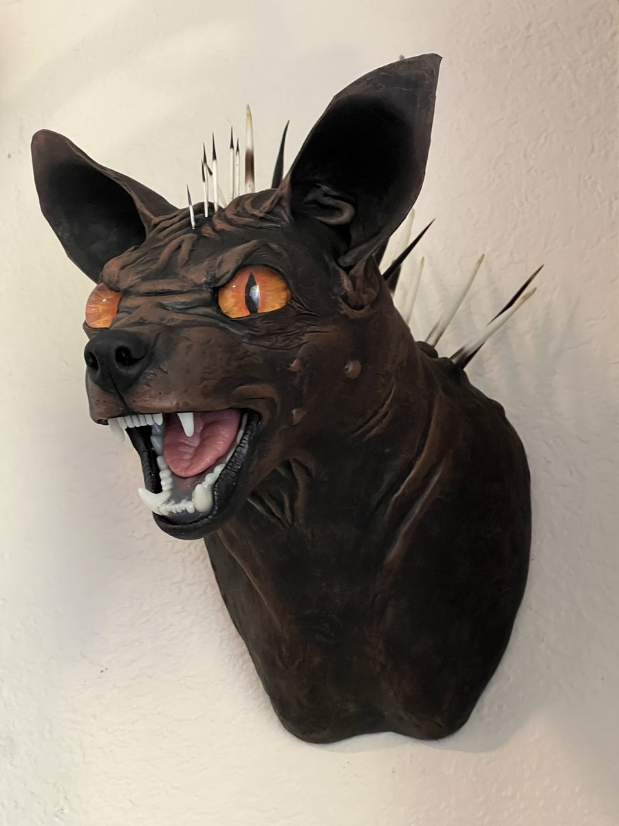 13_Knives's tweet photo. Another side hobby of mine is making faux taxidermy cryptids. Just finished el chupacabra! Any suggestions for my next one? https://t.co/hvlXlFALCM