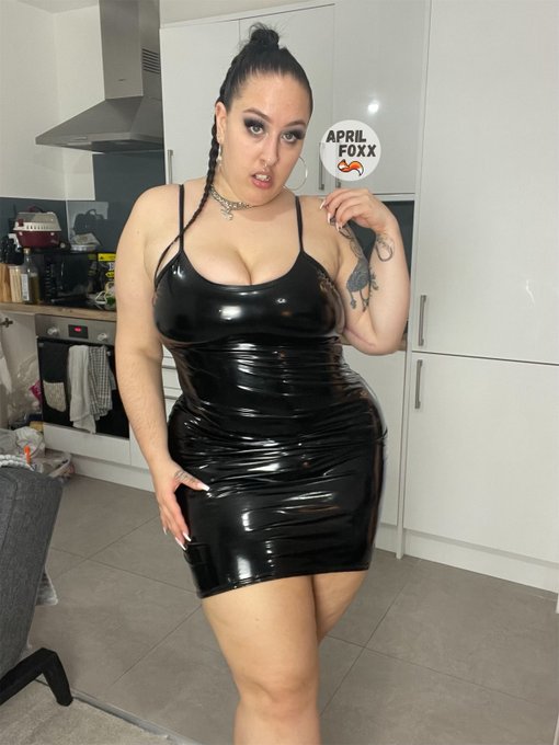 1 pic. Do you like latex? ? https://t.co/3zxUsaeTIt