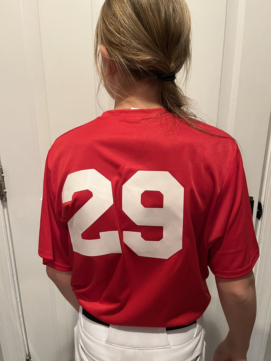 gregtucker31's tweet photo. Proud of @laneyrtucker2 for stepping up to tryout with the best of the best 12U kids from 8 states for the District 2 @USASoftball team. #2012workinghard #our29 #USAsoftball @CoachTucker2131 https://t.co/nIae4nyQ2W