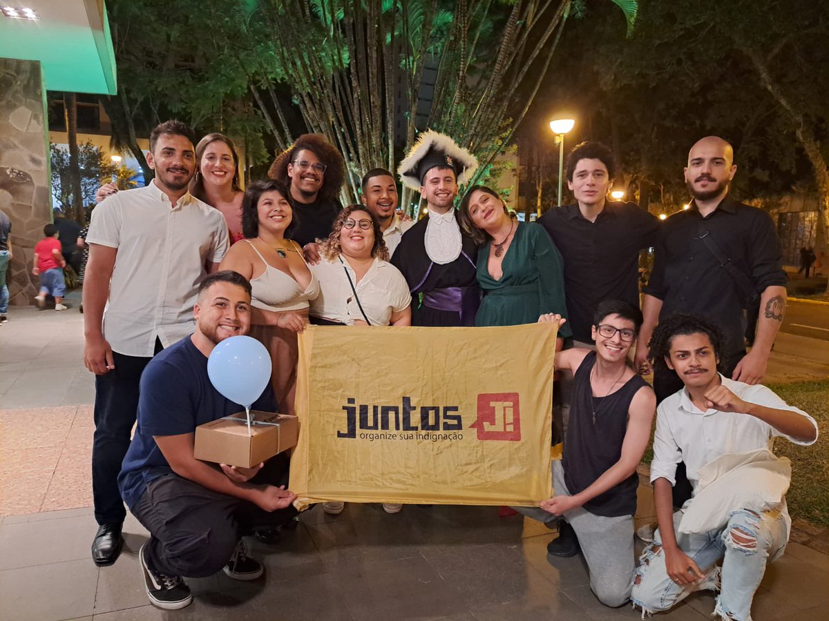 CesarWolfFilho's tweet image. É não é que militante também se forma