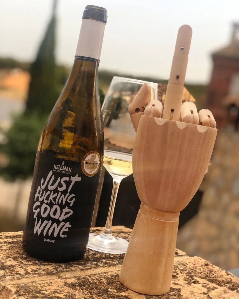 VinedMe's tweet photo. Say UP YOURS to Dry January!

You're a long time dead so have some fun and drink some FUCKING GOOD WINE!

Check out the VinedMe website to discover the best way to break the Dry January abstinence! https://t.co/Kvi8DCePyF https://t.co/LRepbVWRdY