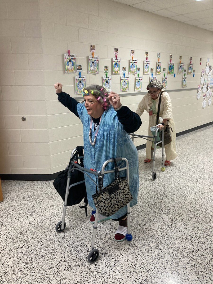 Rebecca Saunders (@mvsaundersprek) on Twitter photo Winning the 100th day walker race down the hallwayđ<a href="/MountainViewJCS/">Mountain View Elem</a> <a href="/jcityTNschools/">JohnsonCitySchools</a> Winning the 100th day walker race down the hallwayđ<a href="/MountainViewJCS/">Mountain View Elem</a> <a href="/jcityTNschools/">JohnsonCitySchools</a>
