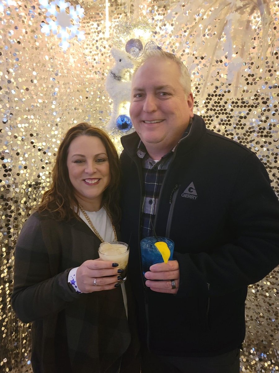 MortgagebyBryan's tweet photo. Wife and I headed out to Arctic Winter Bar at the Broken Oar last night.  

#brokenoar #arcticwinterbar https://t.co/9WPGHNkBjx