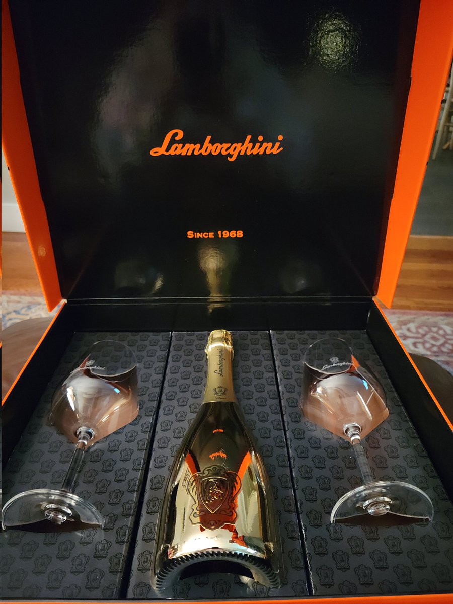 BCuttinoTSMA's tweet image. A nice gift for after my fight. #Feb18th