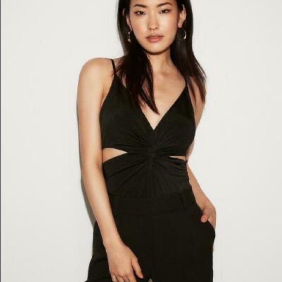DamaskDolphin's tweet photo. So good I had to share! Check out all the items I'm loving on @Poshmarkapp #poshmark #fashion #style #shopmycloset #express #forever21: https://t.co/ylNm3ZDqOo https://t.co/P8oPZuKLrc
