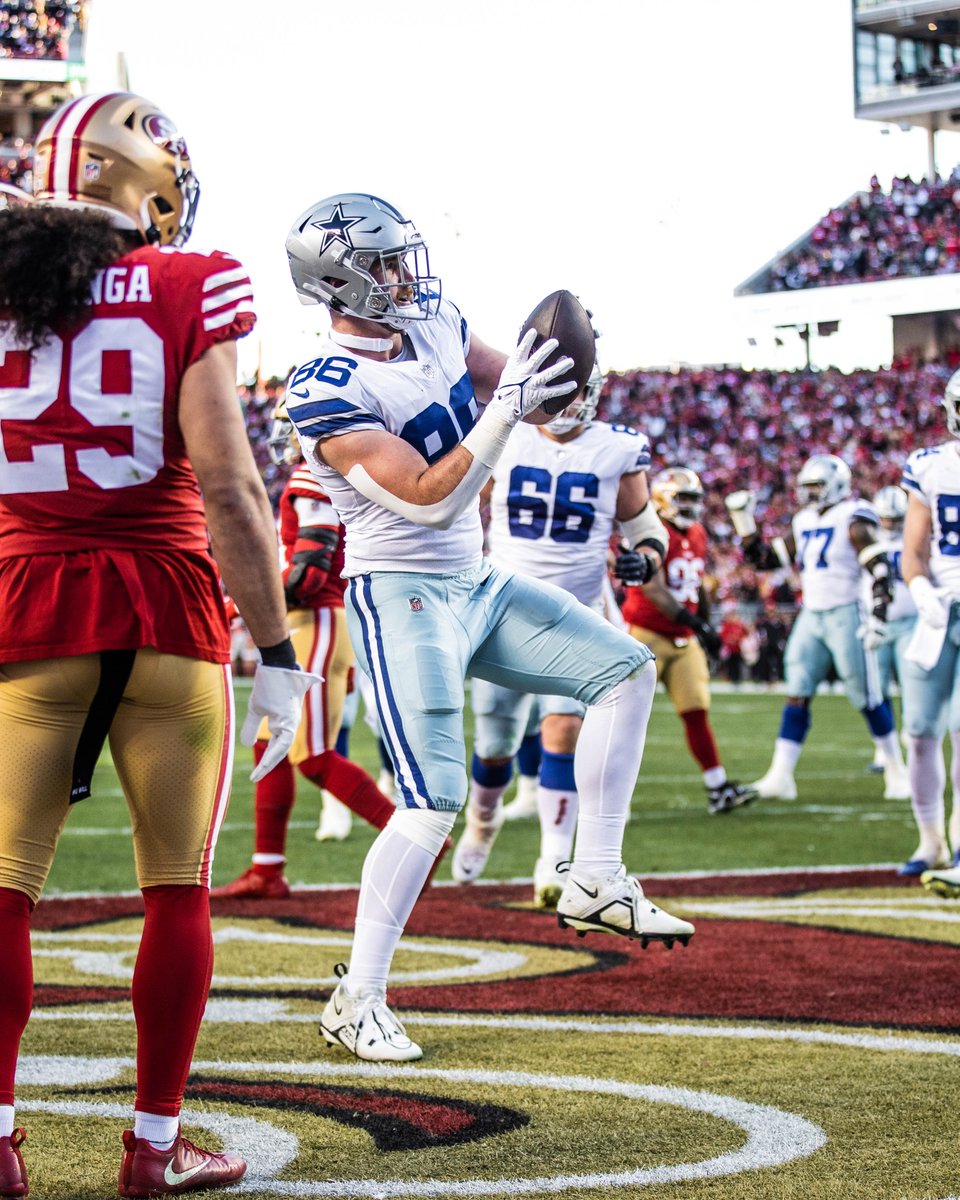 dallascowboys's tweet image. TOUCHDOWN @BinghamBaller9! 🙌

#DALvsSF | #NFLPlayoffs | #DallasCowboys