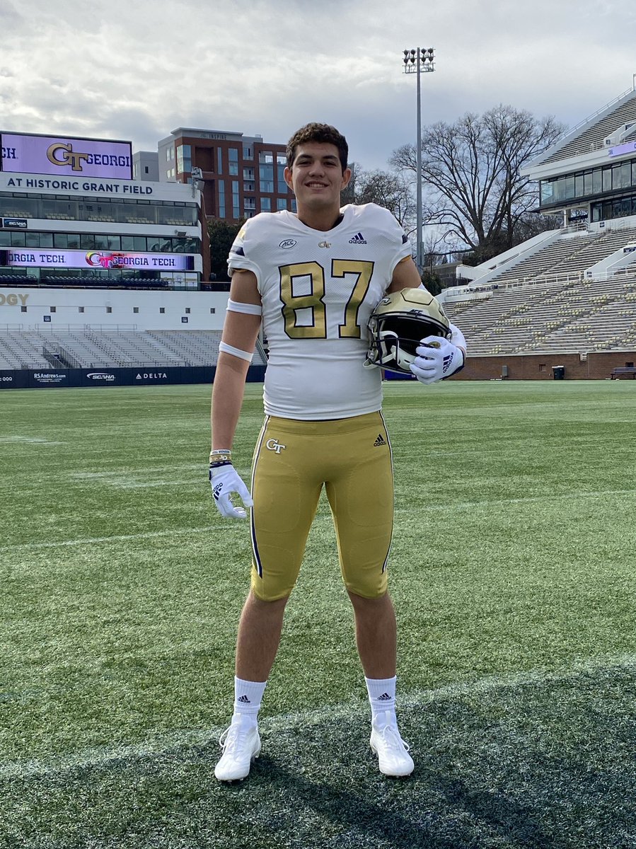 Joshua Taylor (6’4” 220lbs) tweet media