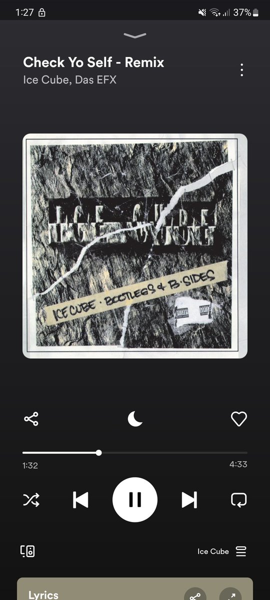 moaufden's tweet photo. digga das layout ist so gottlos hässlich was habt ihr gemacht spotify https://t.co/vyxNYrfm8n