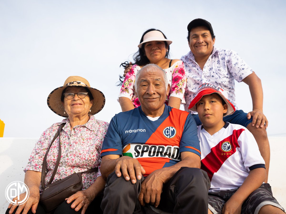 CCDMunicipal's tweet photo. Una semana ha pasado desde nuestra #TardeEdil y no vemos la hora de volver a alentar. 💪🏻
Llevemos y defendamos con orgullo la camiseta más linda de todo el Perú. ⚪🔴
Compra tu Abono Edil 🏟️
https://t.co/BcOcjl6TlD https://t.co/KiZbKcelaj