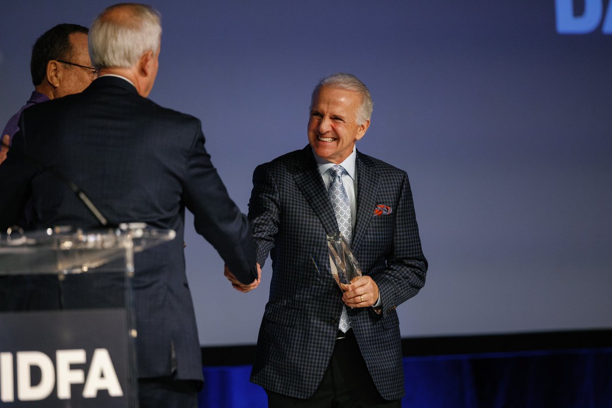 dairyidfa's tweet image. IDFA is pleased to honor Jim Sartori, chairman and former CEO of Sartori Company, and Larry Webster, former CEO of Upstate Niagara Cooperative, with the IDFA Laureate Award! #DairyForum  idfa.org/news/jim-sarto…