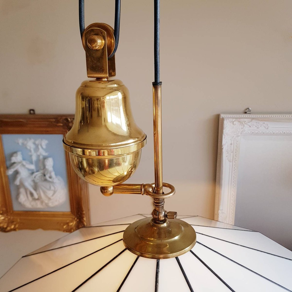 #VintageLight #PendantLightLamp Beautiful vintage pendant light pull down lamp, from the 70's, Pendant lamp with plexiglass, Art Deco style, Hard to find
etsy.me/3Cd0Kvu