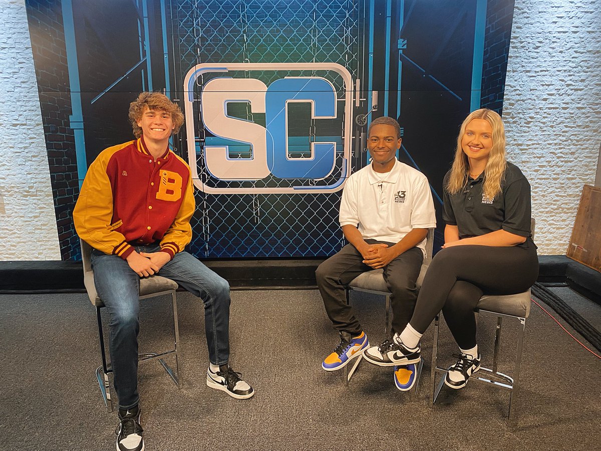 We have a good one tonight on @wbkosports Sports Connection! @_KLG3 and I sit down with Barren County big man 💪🏽 @EliBrooks19 and the @LadyPurpleHoops Senior Squad 🤍 @tanayabailey_ @3saniyahshelton @meadowtisdale Tune in at 10:35 pm for a great show!