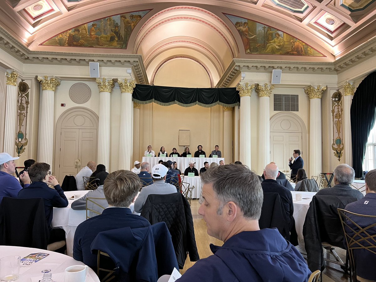 AuroraU_Golf's tweet photo. Awesome experience at @MedinahCC today!  The @IJGA does a great job with this seminar.  Coach Wyeth was sitting with some of the best in the business today.  It’s always exciting to teach students and families “the process” to college recruiting!  Thanks again for coming out! #AU https://t.co/CLGpiK5zAn