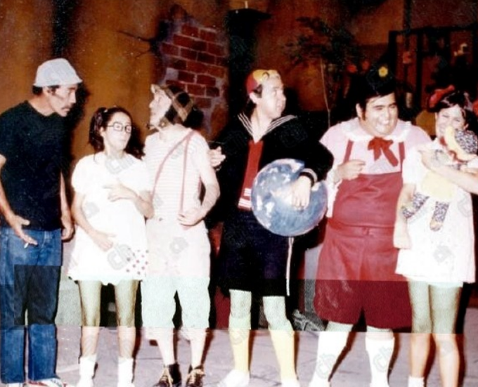 FnHjLLIWAAAqEXS?format=png&name=small