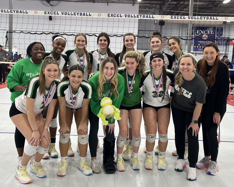 gabi__ashcraft's tweet photo. 2nd place finish at Southern Blast! We came to compete and it showed! @MADFROGVBALL @VBallrecruiter @CoachSamWol23 @vballphil #volleyball #vballrecruiter #CoachSamWol23 #vballphil #setter #vball #madfrog #volley #sport #athlete #volleyballlife https://t.co/ZLN455JRtX